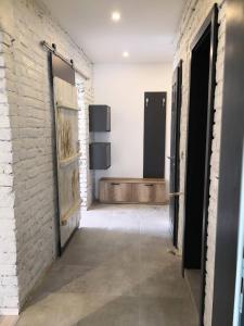 Luxury Loft Center #2 Min to Main Square# Parking