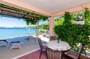 Comfort One Bedroom Apartment with Terrace and Sea View room in Apartments Kola's Mill