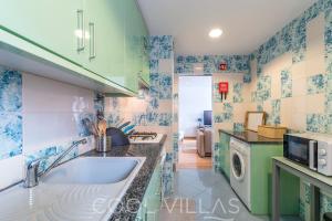 Marina Water View - 6 people, bars & restaurants