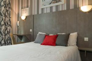 Hotels Panam Hotel PARIS GAMBETTA- Place Gambetta-Mairie du 20 emme : Chambre Double