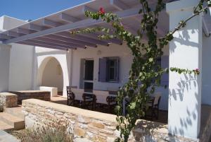 Four Blue - Villa 3 Paros Greece