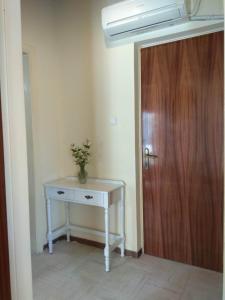 Old Harbor Apartments Spetses Greece