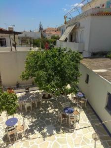 Old Harbor Apartments Spetses Greece