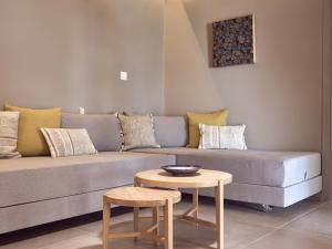 Lithalona Villas & Houses