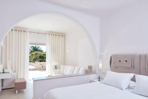 Santo Miramare Beach Resort Santorini Greece