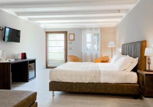 Deluxe Double Room room in Tenuta Lamborghini Golf & Resort