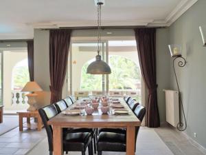Stylish villa in Mougins with private pool