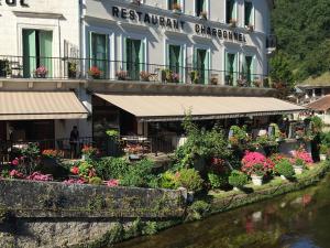 Hotels Hotel Restaurant Charbonnel : photos des chambres