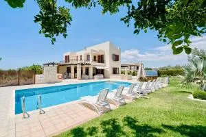 5 bedroom Villa Poseidon with private pool, Aphrodite Hills Resort - 皮斯索里