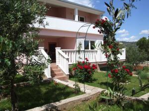 Апартамент Apartments &Scaron;kerlep Севид Хърватска