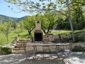 Maisons de vacances Le Mas des Fontettes, gite 14 personnes, piscine chauffee, propriete 5ha, barbecue : photos des chambres