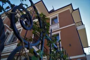 Vila Trebicka - Корча