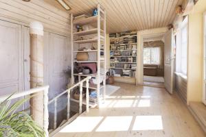 Kaju Guesthouses
