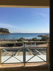 Front de mer les pieds dans l'eau - Le Rouet