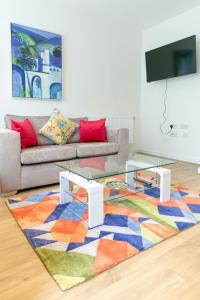 Modern & Exquisite Trumpington Townhouse with Parking & 5 mins to Papworth hospital