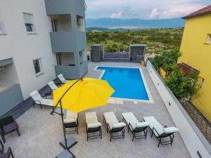 Privilege Pool Apartments