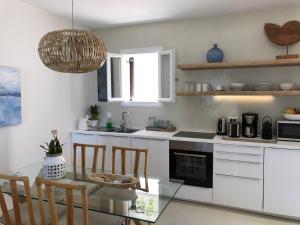 Aqua Seafront Glyfada Corfu Beach House With Garden