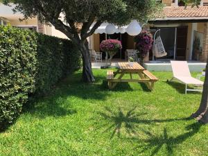 Aqua Seafront Beach House With Garden Corfu Greece