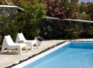 Amor Hideaway Villas Santorini Greece