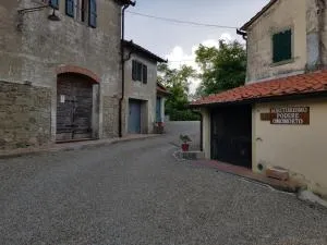 Agriturismo Podere Omomorto - 普拉托韦基奥