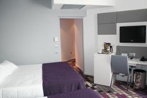 Hotels Kyriad Prestige Dijon Centre : Chambre avec 2 Grands Lits Queen-Size 