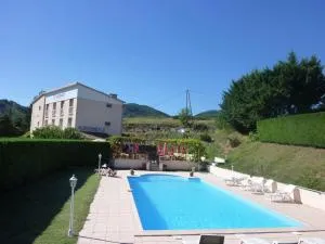 Logis Hôtel Restaurant L'Escapade - Saint-Basile