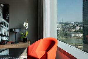 Hotels Melia Paris La Defense : Chambre Premium - Vue sur Tour Eiffel