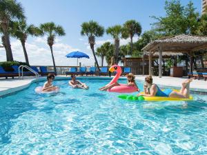 冲浪和沙滩酒店 - Pensacola Beach的二星级酒店