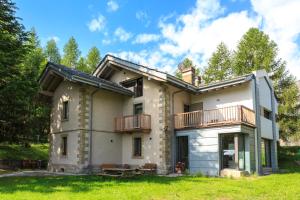Accommodation in Introd