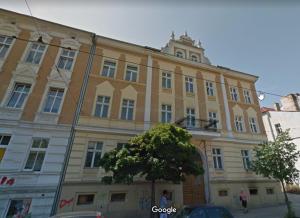 Duży pokój z balkonem