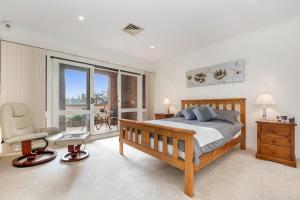 Adelaide Style Accommodation-Close to City-North Adelaide-3 Bdrm- FREE Parking