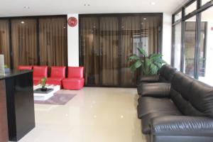 Be-ing Suites