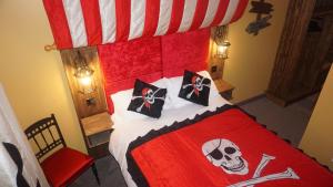 Pirate Double Deluxe Room room in Explorers Retreat Matlock Bath