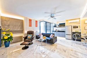 Viengping Mansion Chiang Mai - Heart of Nimman, Shopping & Cafes
