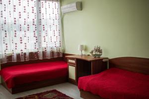 Апарт Пееви