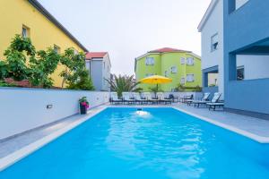 Privilege Pool Apartments 