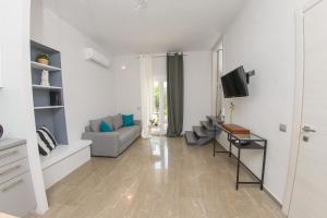 Palio Grey Apartments Kavala Greece