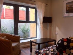 One-Bedroom Apartment (4 Adults) with Terrace room in Lyall Apartment Hotel