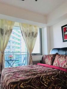 Azure Luxury Beach View Condo Staycation