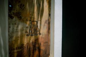 Mammoth Art Studio Pool villa in old city