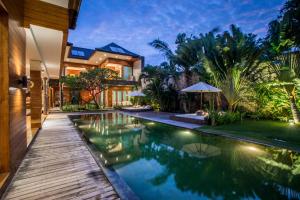 Eko Villa Seminyak - Tropical Villa, Walk to Beach
