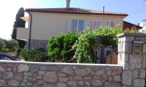Mladen