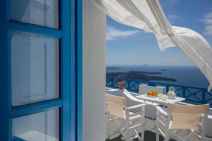 Superior Apartment with Caldera view room in Annio Flats