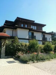 Limani Guest house - Ravadinovo