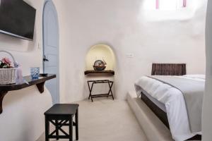Abelis Canava Luxury Suites Santorini Greece