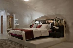 Abelis Canava Luxury Suites Santorini Greece