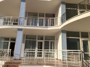 Town-house Golden Bugaz