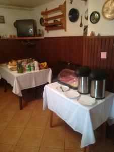 Apartments and rooms Cerkovnik