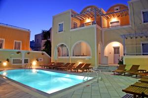 Sellada Apartments Santorini Greece