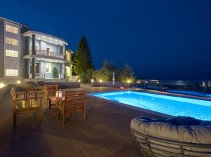 Mont Bleu Luxury Villa